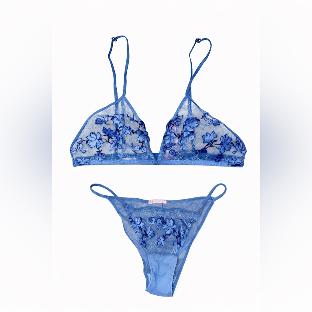 SAVAGE X FENTY Blue Lace Bralette and Lace Cheeky Panty
